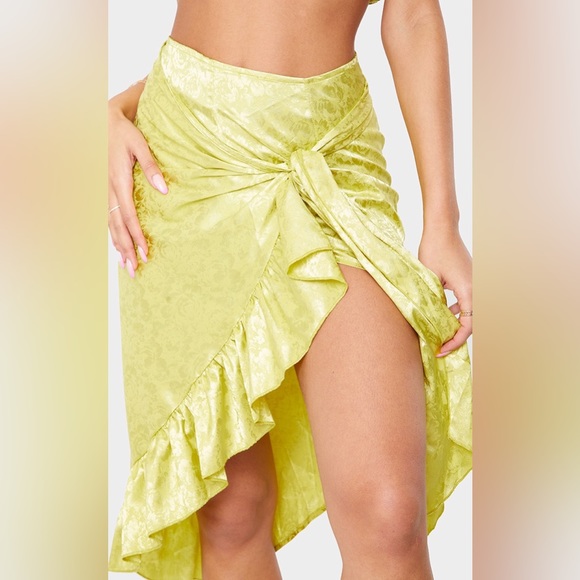 PRETTY LITTLE THING Lime Green Satin Frill Hem Crop Top & Tie Waist Wrap Skirt - Picture 5 of 14